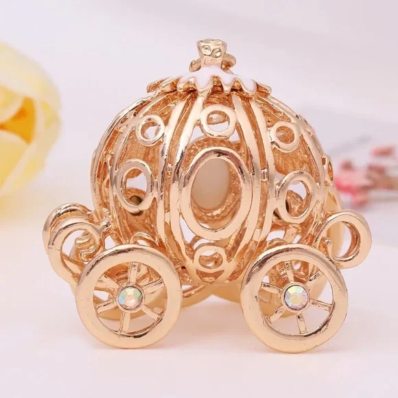 Cinderella’s Royal Blue & Gold Crystal Carriage Keychain - Picture 2 of 11